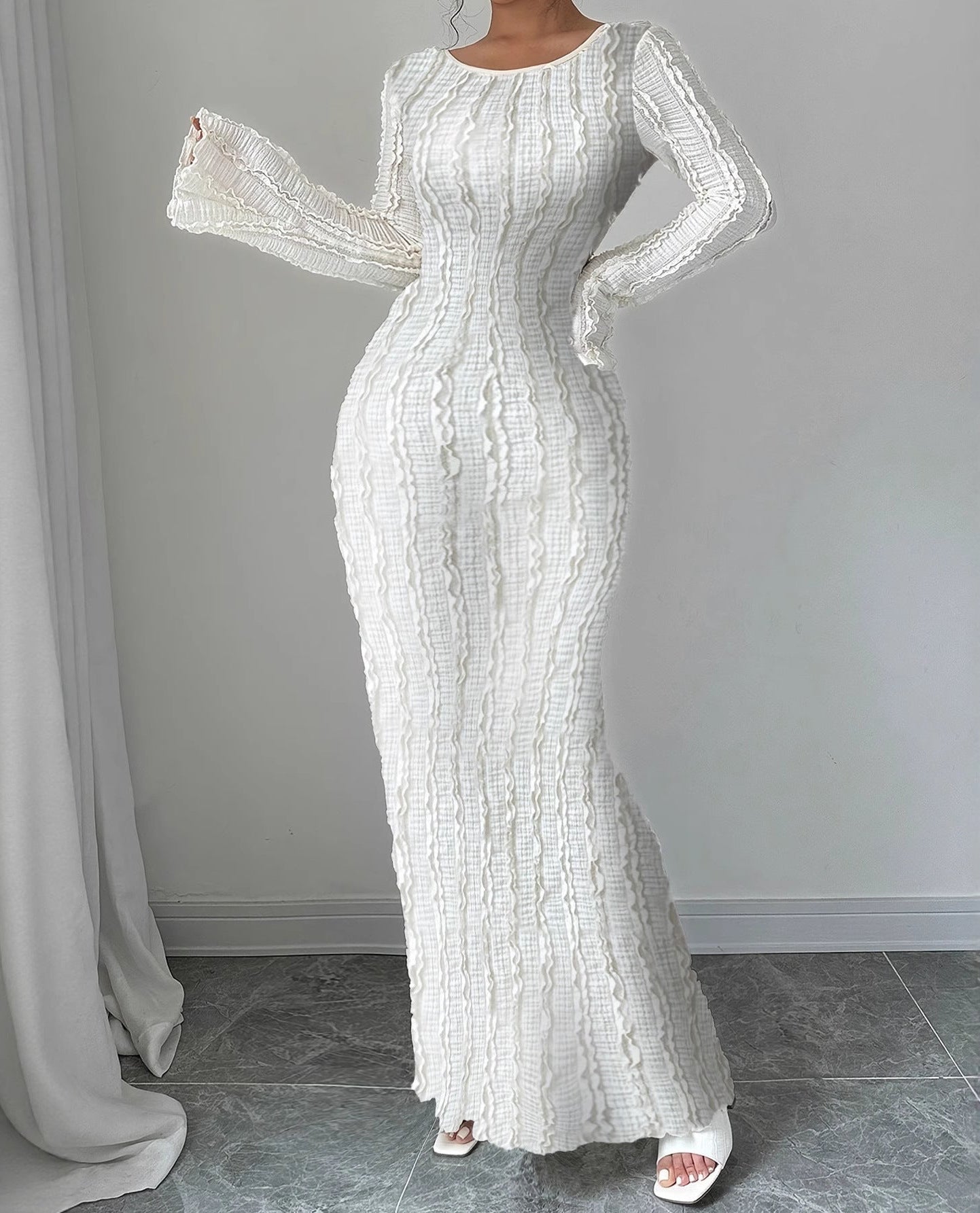 AKI Élise Lace Dress